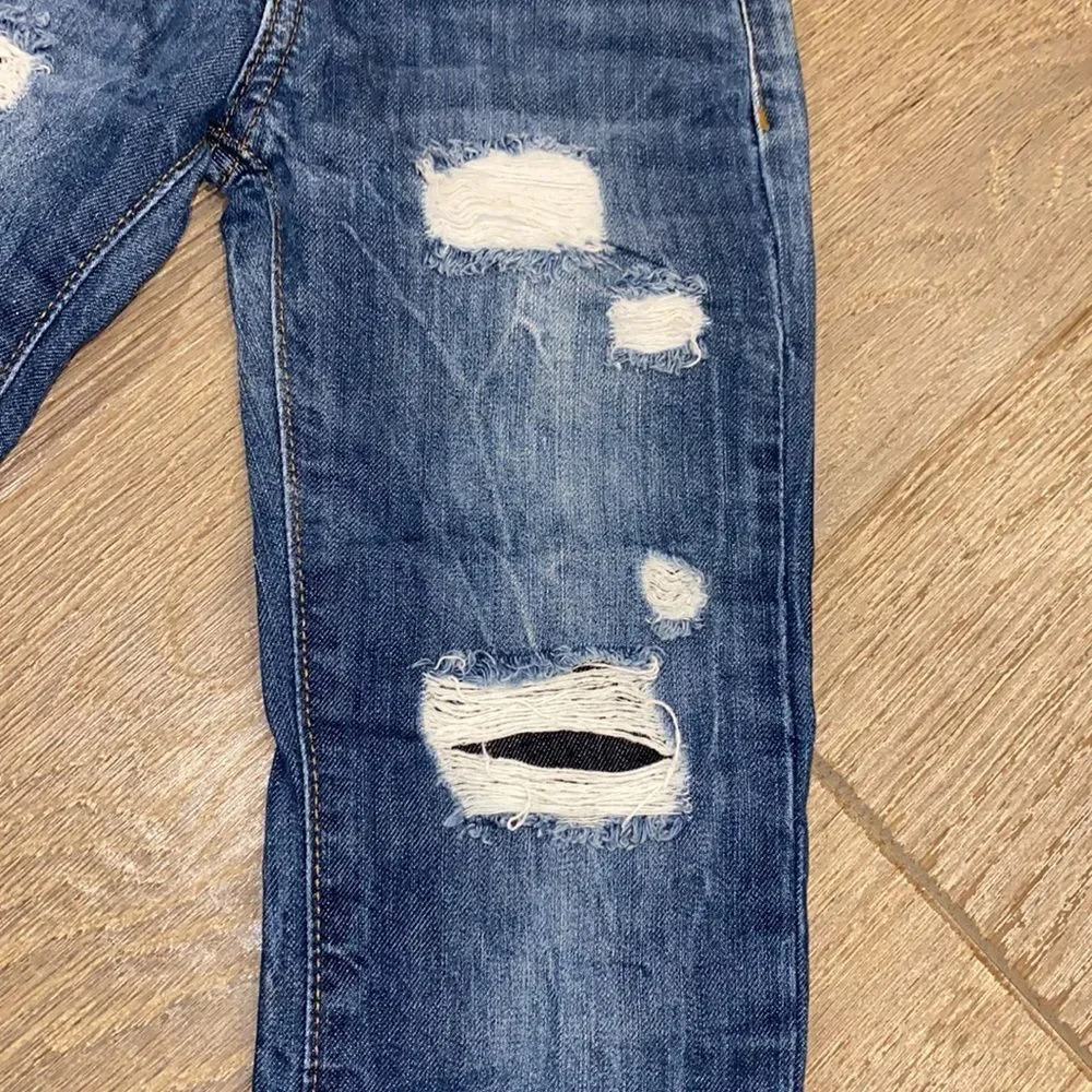 Distressed little boy denim - Picture 5 of 6
